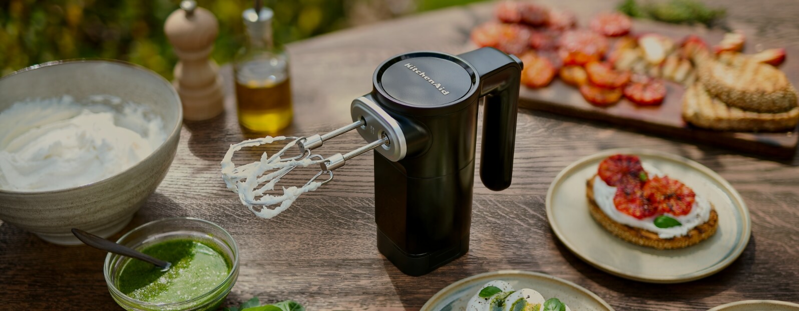 Hand-mixers