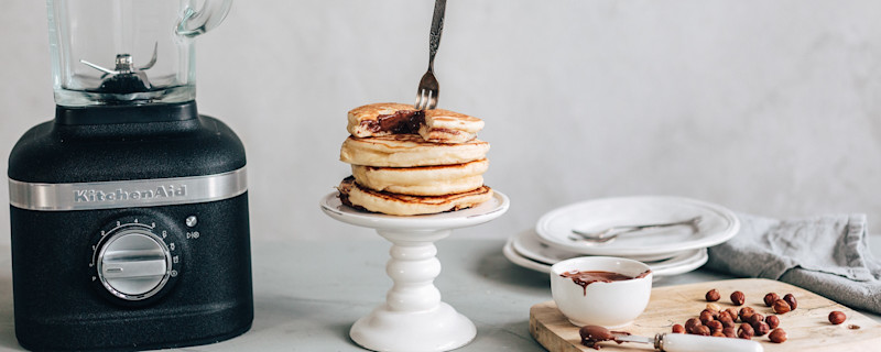 Hazelnut spread stuffed pancakes