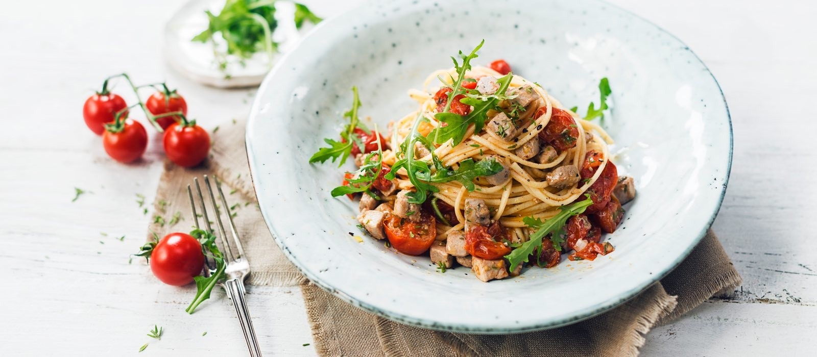 Import-Recipe - Spaghetti with cherry tomato and fresh marinated tuna