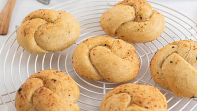 garlic-bread-rolls