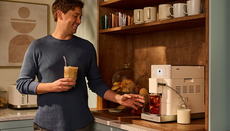 How-to-make-iced-coffee-at-home-756x432
