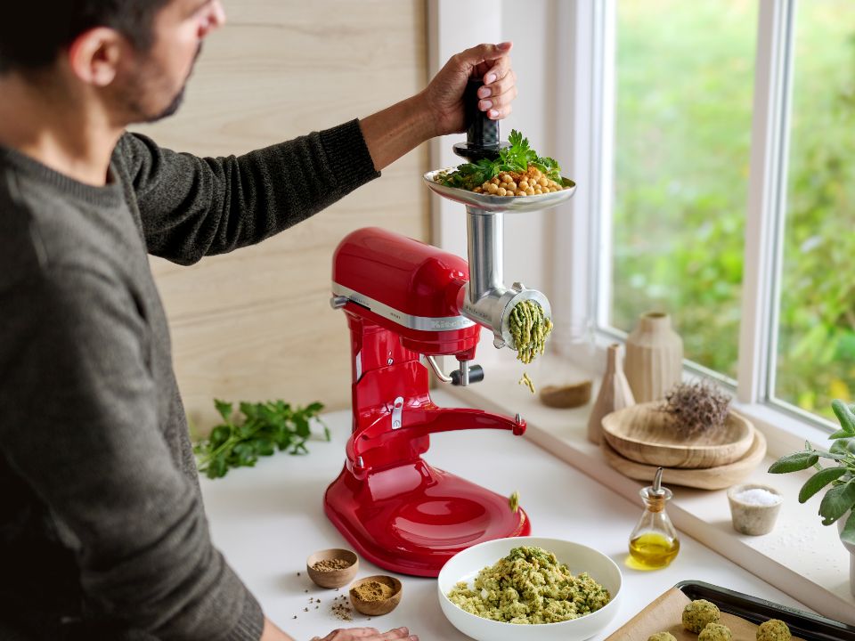 Robot de cuisine tout en métal, puissant, avec accessoire mixeur et râpe à  légumes