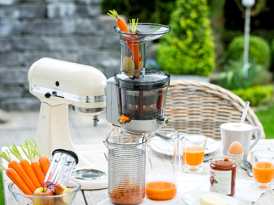 Mixer-attachments-slow-juicer-almond-cream-mixer-with-juicer-making-carrot-juice-for-breakfast