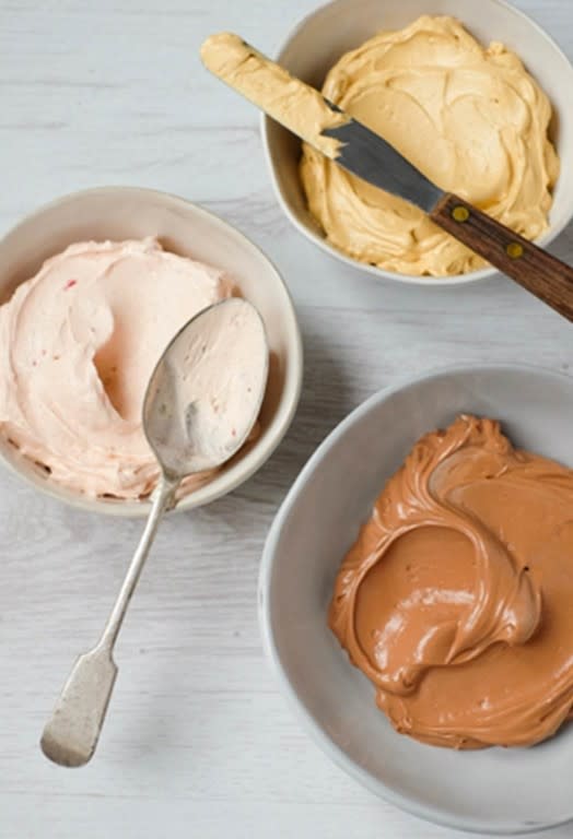 Chocolate meringue buttercream frosting KitchenAid IE