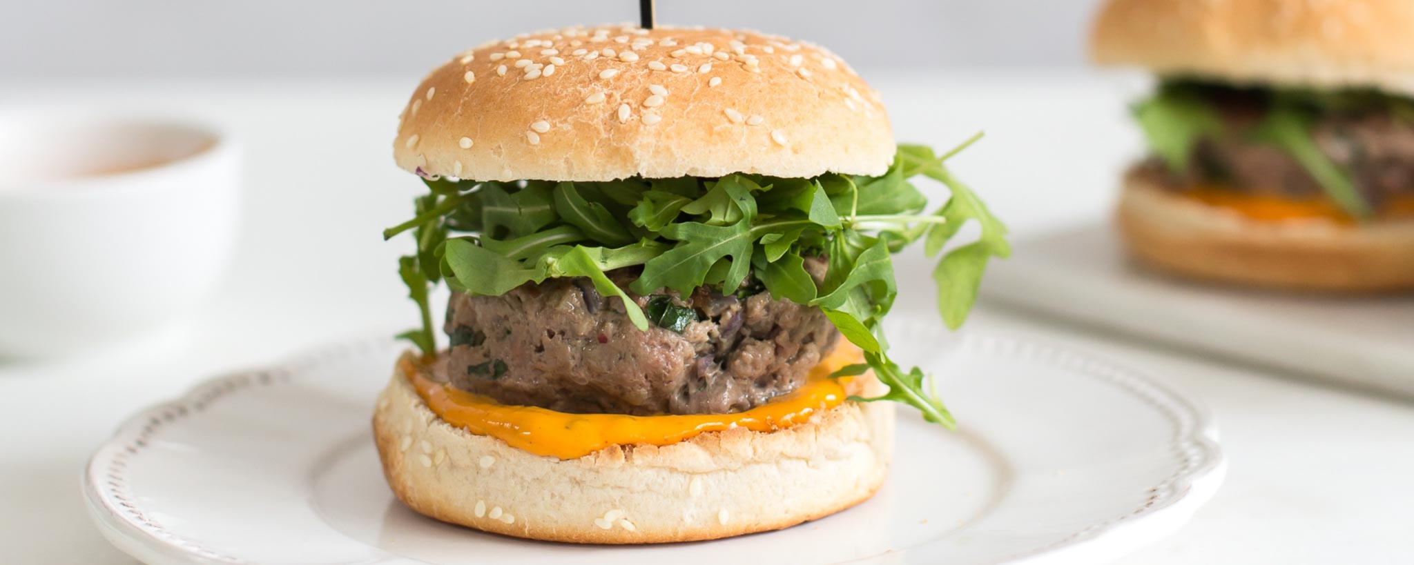 Homemade-burger-with-cheese-and-rocket