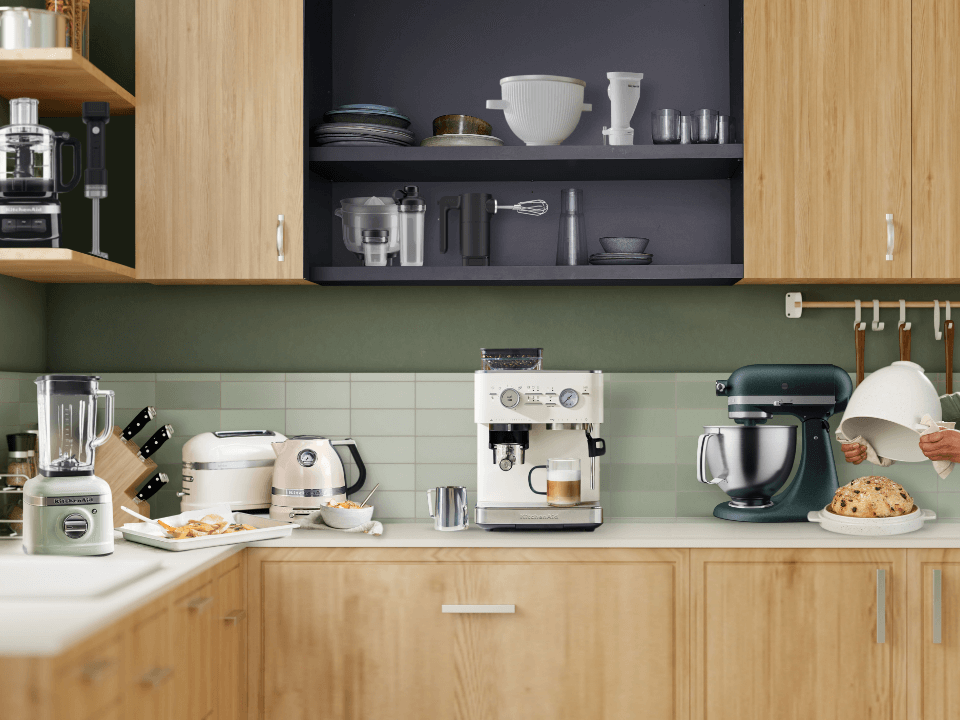 photo-left-right-about-us-certifications