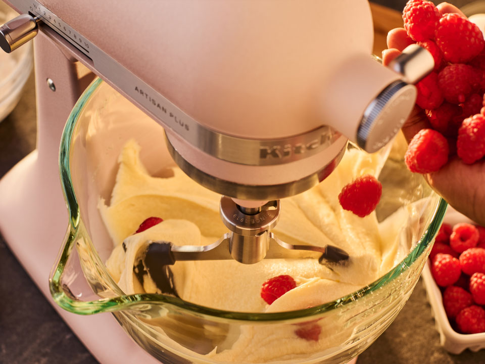 photo-left-right-mixer-artisan-plus-processing-delicate-folds
