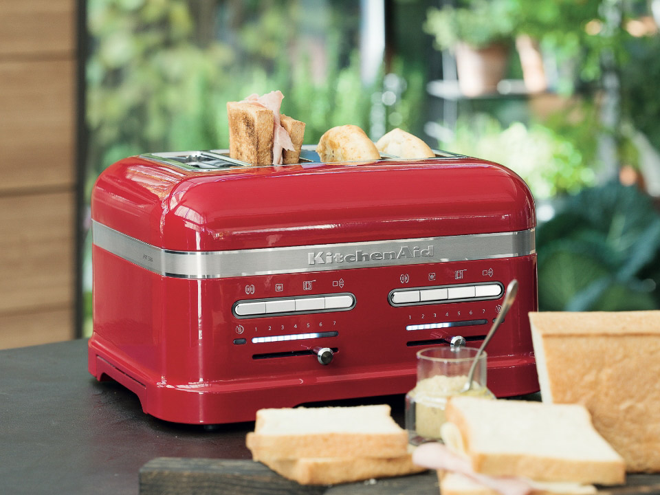 Breakfast-toaster-4-slice-artisan-candy-apple-toasting-bread-and-sandwich