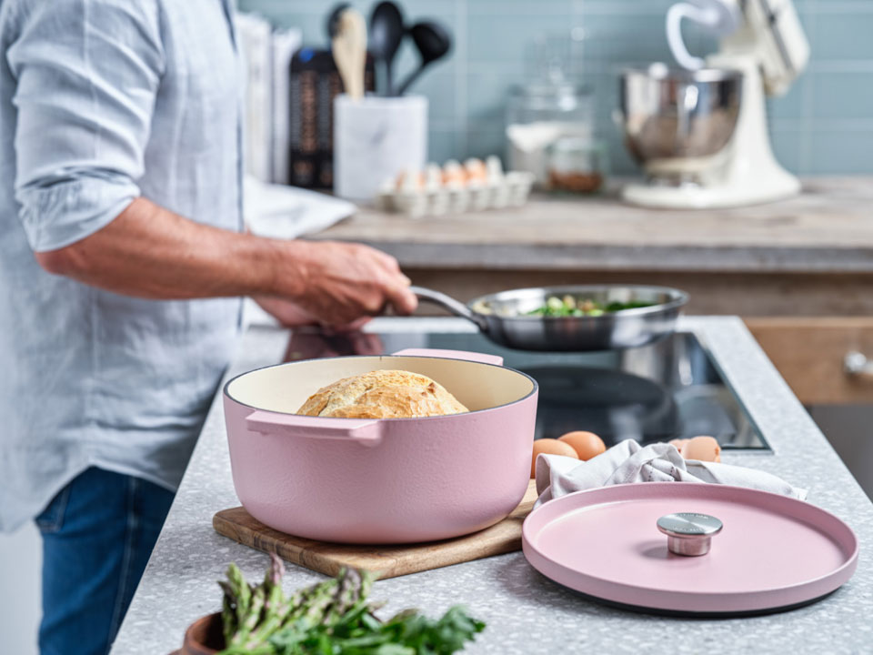 photo-left-right contact-us-kitchenaid-kitchenware