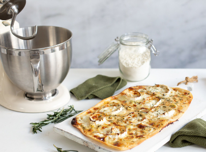 cream-mixer-and-homemade-pizza