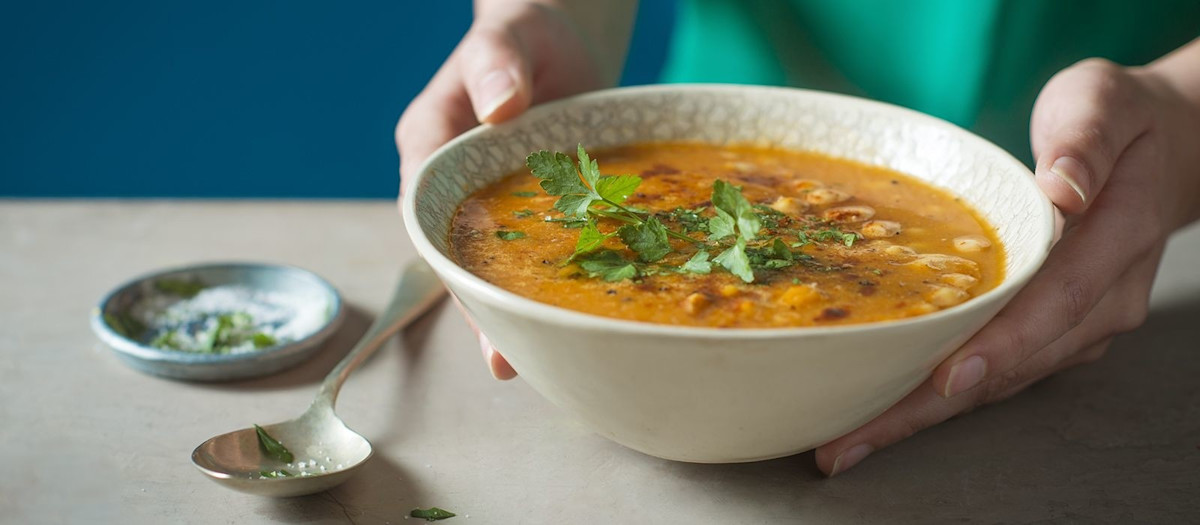 Smokey Tomato Soup with Chickpeas | KitchenAid UK