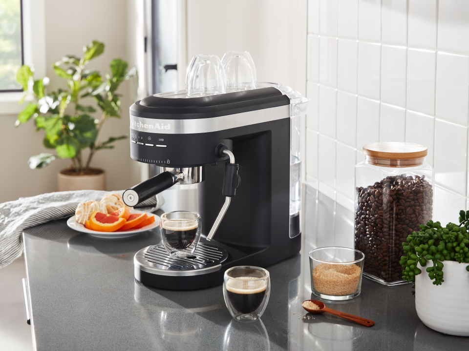 Clp-benefit-semi-automatic-coffee-machines-espresso-machine-for-a-hit-of-energy