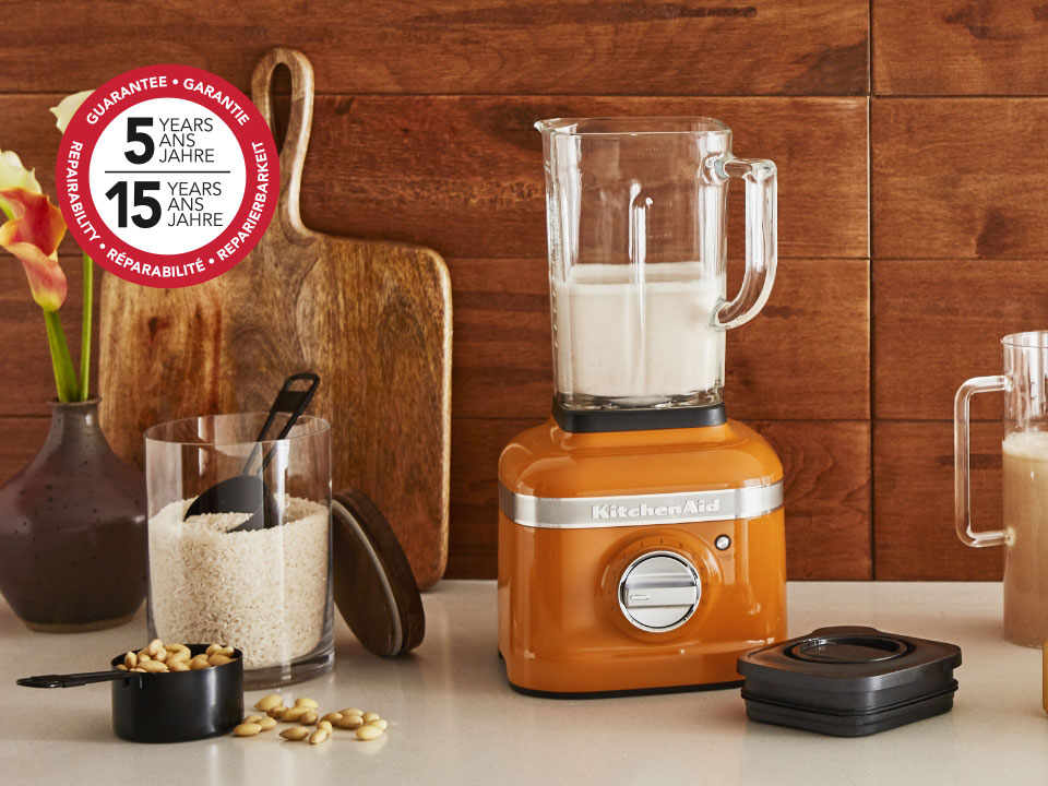 K400-Blender-honey-on-countertop-5-year-guarantee