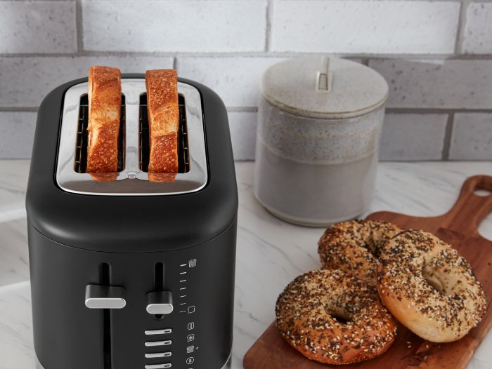 product-tips toaster-design-2-4-slices get-started-extra-wide-slots