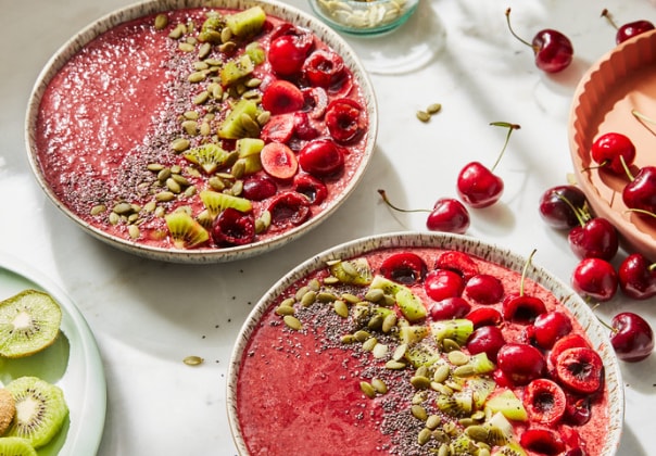 red-smoothie-bowl