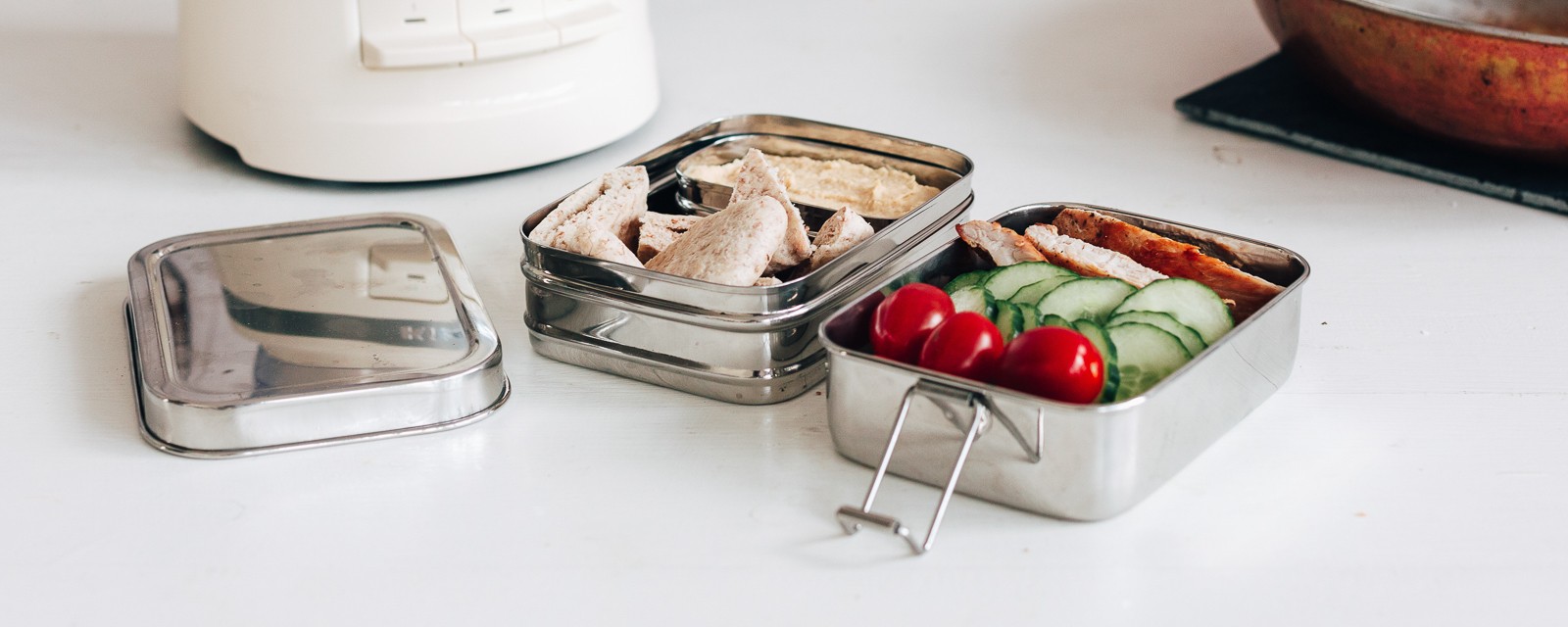 Import-Recipe - Bento box: quick hummus with chicken, pita breads and veggies