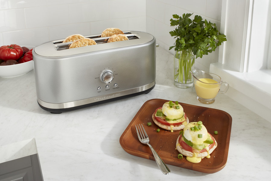 silver-long-slot-toaster-with-gluten-free-bagels