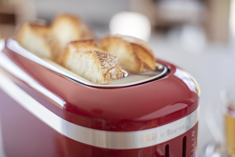 red-toaster-long-slot-4-slice-design-toasting-bread
