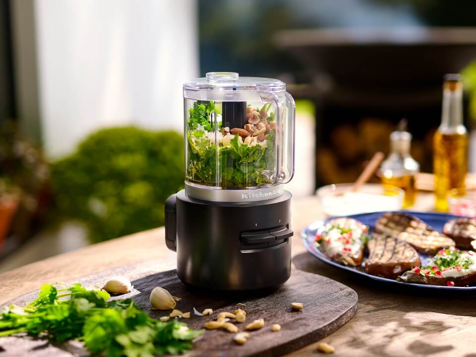 Cordless-chopper-sets-you-free