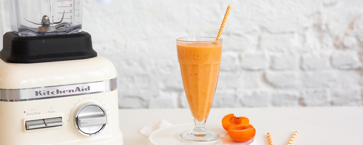 Roasted apricot smoothie | KitchenAid UK