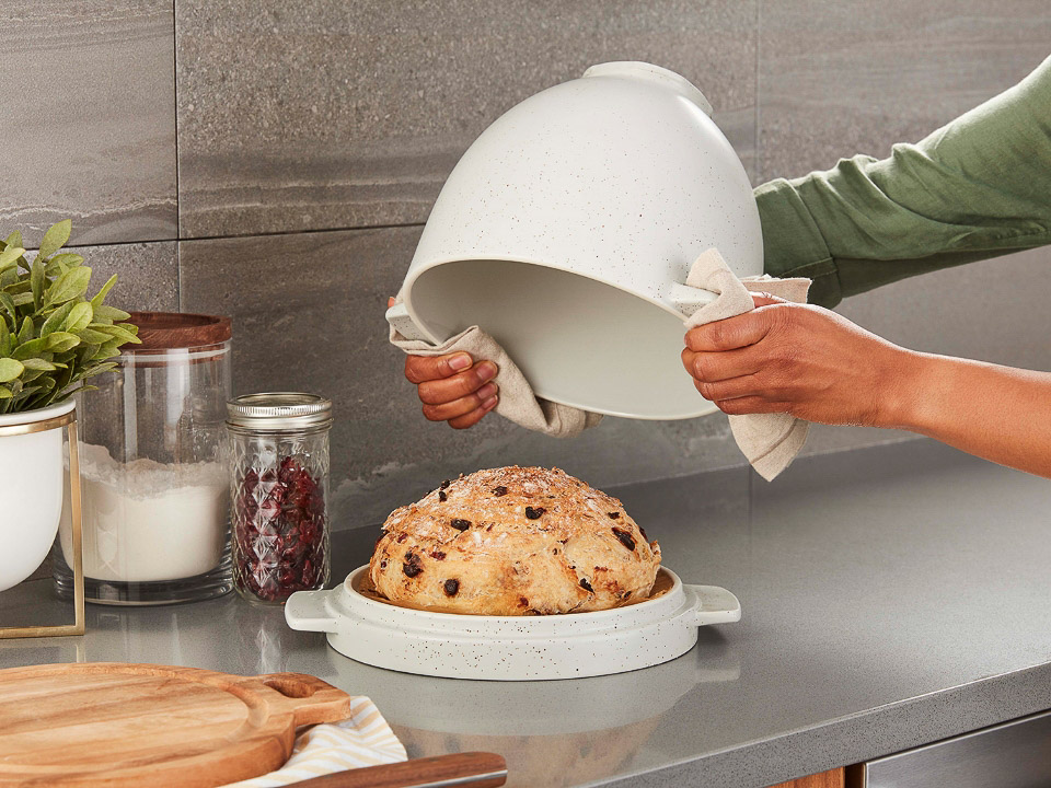 Mixer-bowls-bread-bowl-with-lid-woman-showing-bread-in-bowl