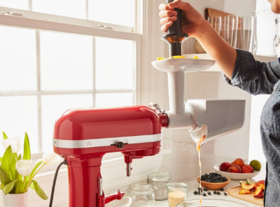 Food-strainer-making-apple-sauce-with-red-mixer