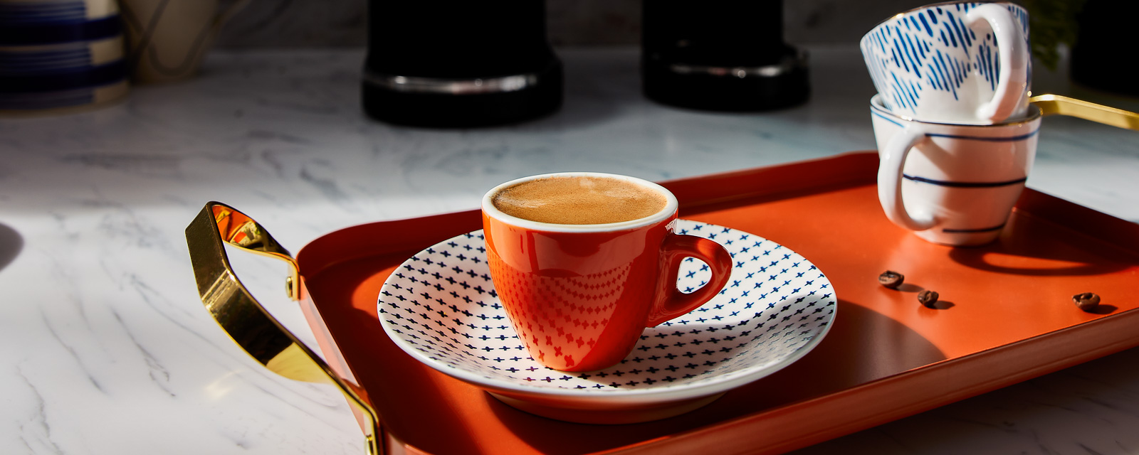 Establecer 2 tazas de café espresso de espresso — Simple Day