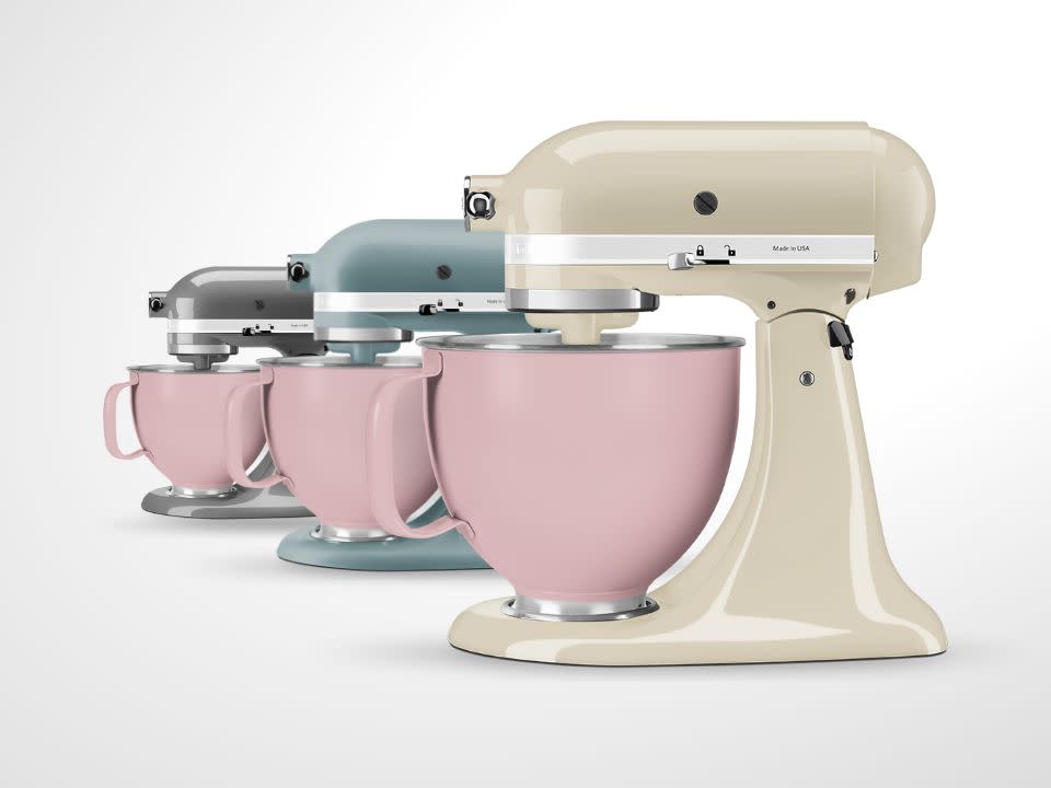 Accessories-stainless-steel-bowl-dried-rose-mixer-in-different-match-colours