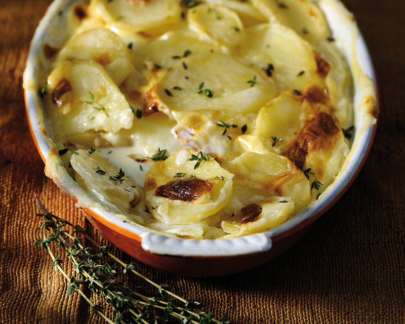 sliced-potatoes-in-a-dish