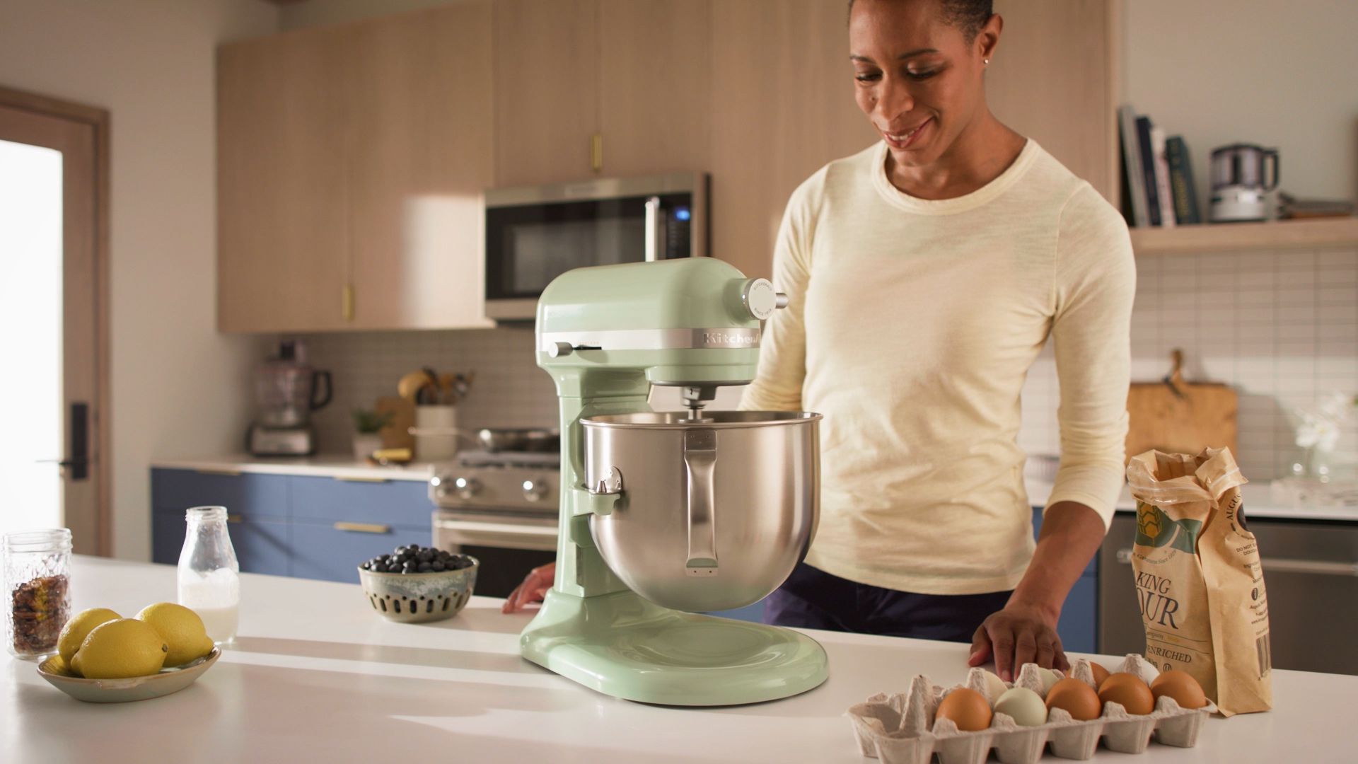 Bowl-lift stand mixer, 5.6L, Artisan, Model 60, Pistachio - KitchenAid