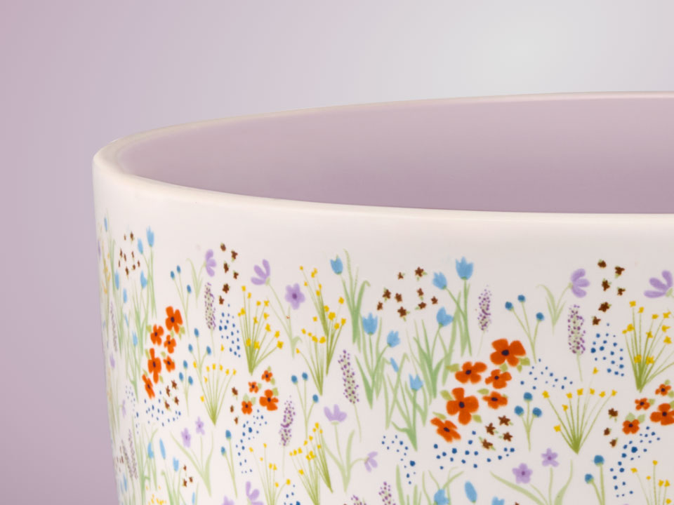 Accessories-mixing-bowl-wildflower-close-up