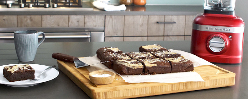 Chocoladebrownie met tahini swirl