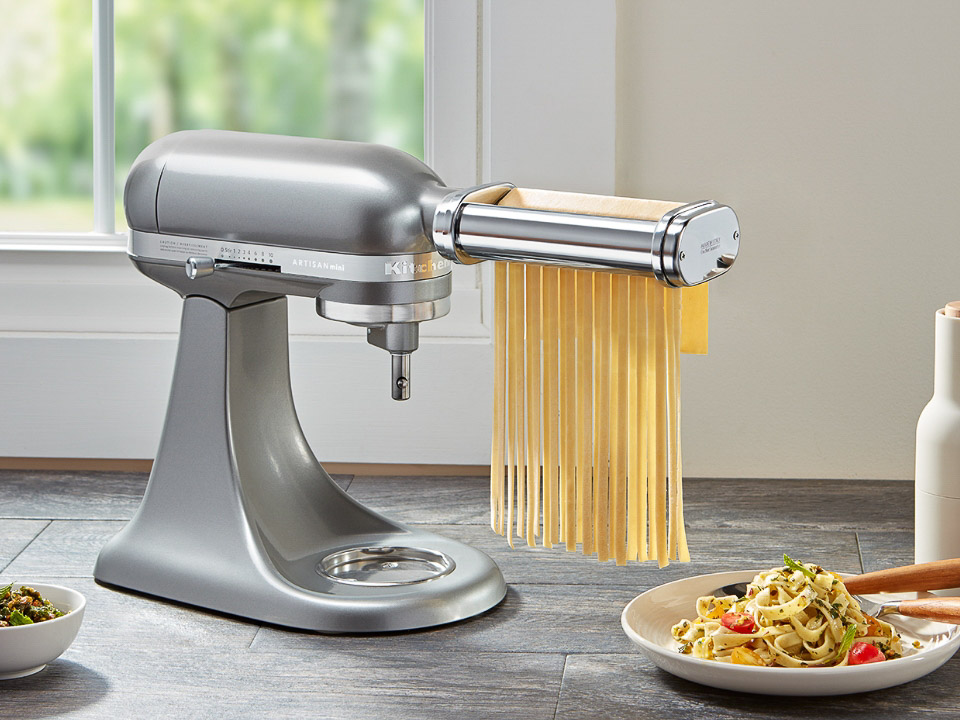 Mixer-attachments-pasta-roller-and-cutter-spaghetti with-pasta-cutter