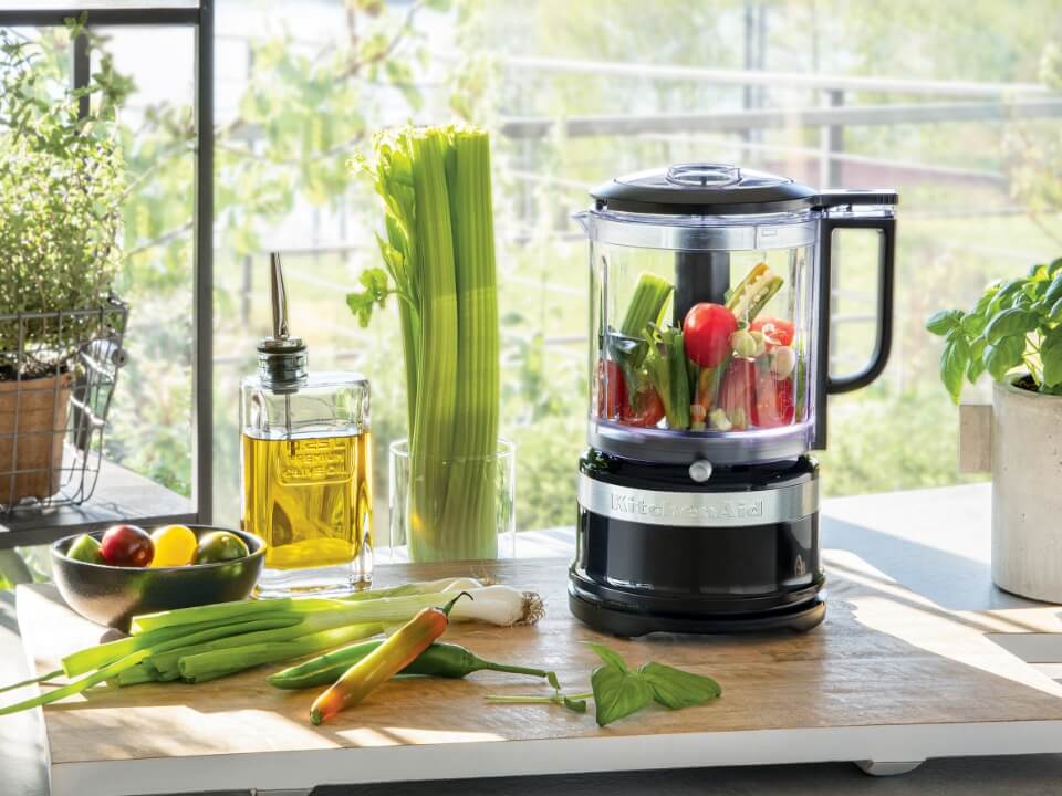 Salad-chopper-for-healthy-food