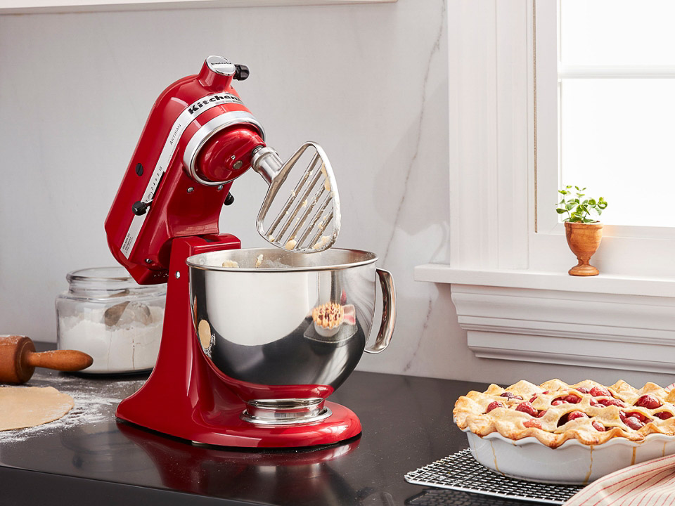 Accessories-pastry-beater-empire-red-mixer-with-beater-making-pie