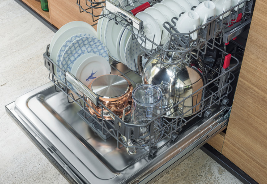 blender-accessories-in-dishwasher