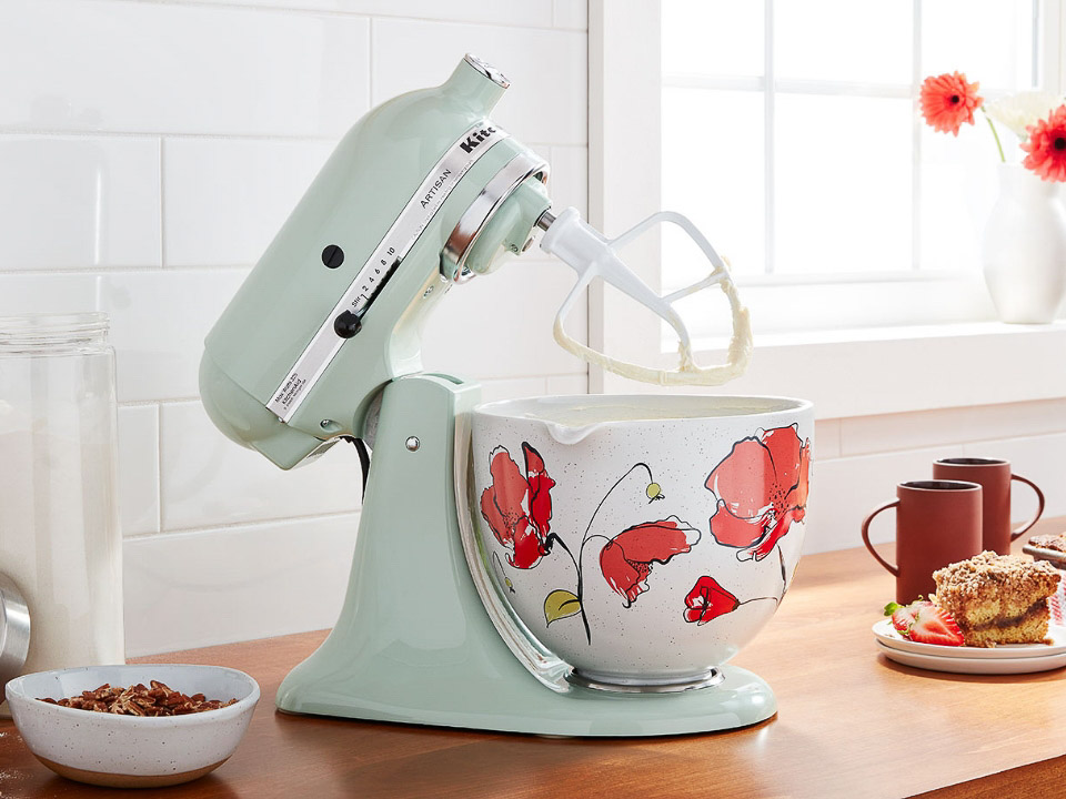 Accessories-ceramic-bowl-poppy-mixer-and-bowl-on-the-kitchen-table