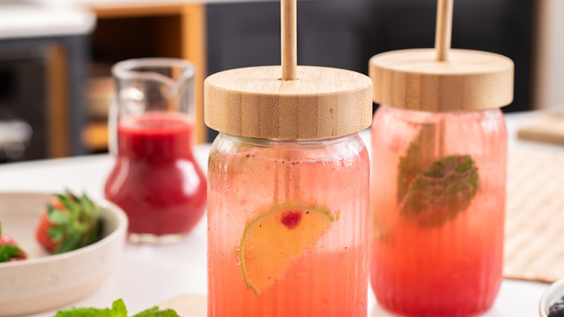 Red fruit coulis