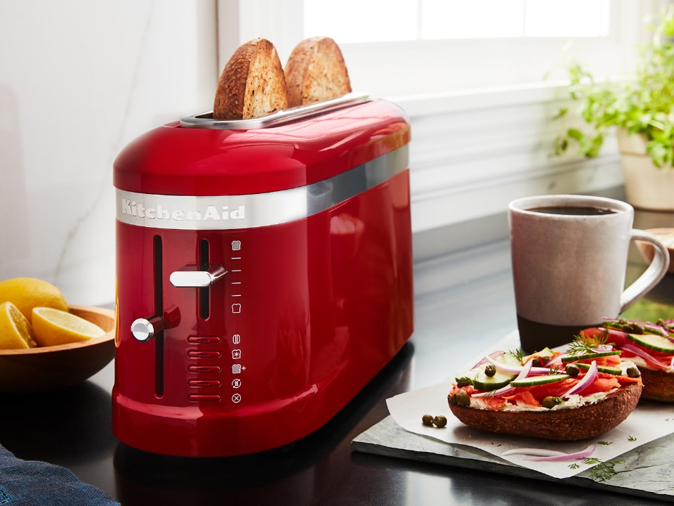 Breakfast-toaster-long-slot-2-slice-empire-red-toaster-with-breakfast-and-coffee