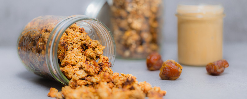 Homemade peanut butter granola