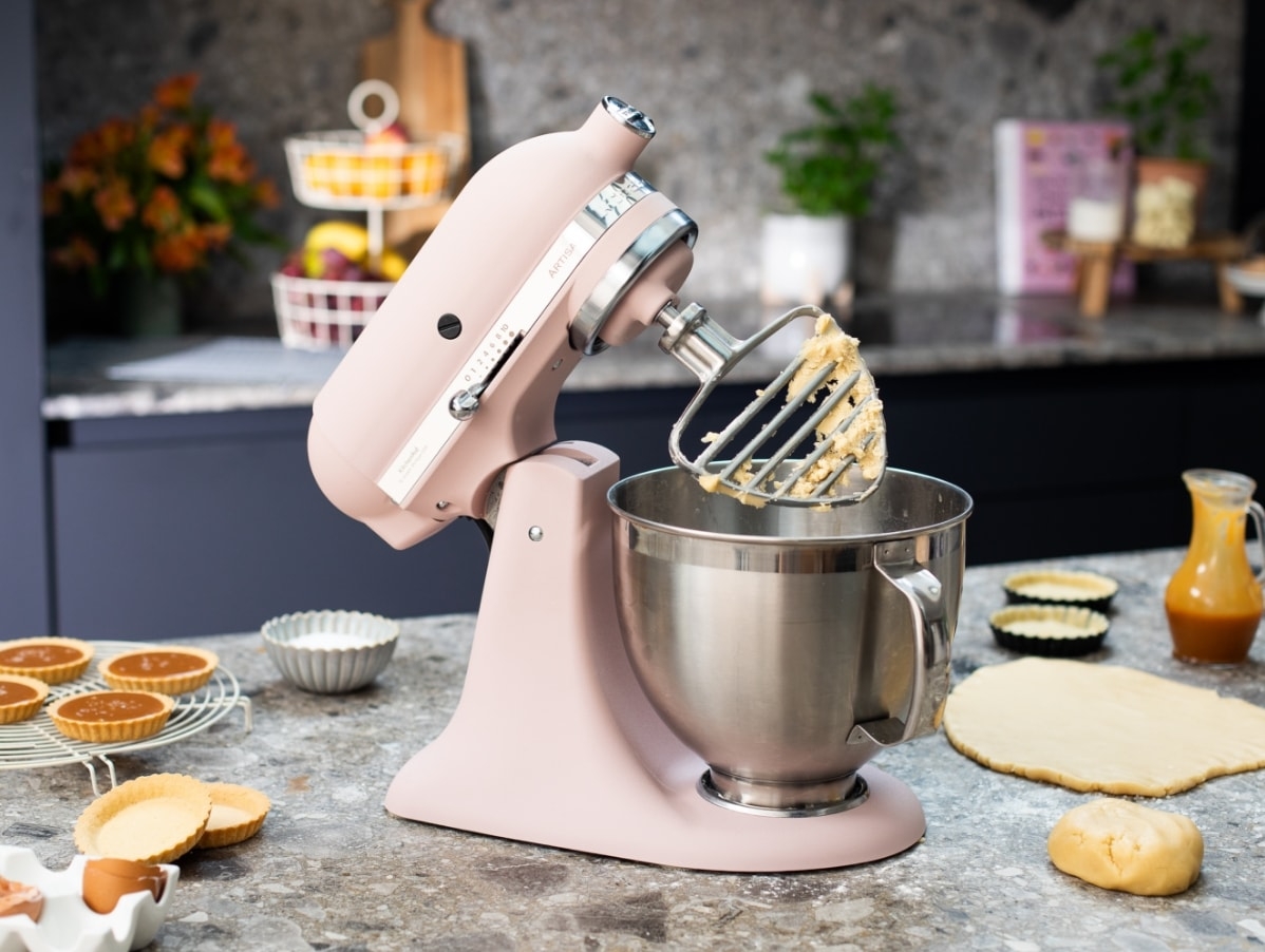 Pink-stand-mixer-with-pastry-beater-attachment