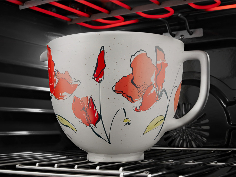 Accessories-ceramic-bowl-poppy-in-the-oven