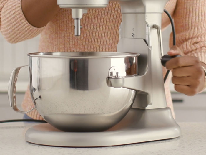 product-tips mixer-bowl-lift set-up-2