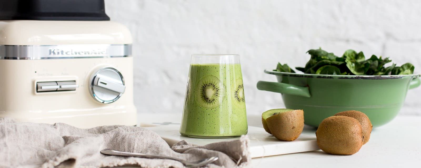 Import-Recipe - Green spinach and kiwi smoothie