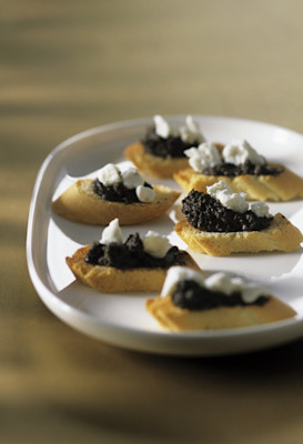 Import-Recipe - Chocolate tapenade crostini