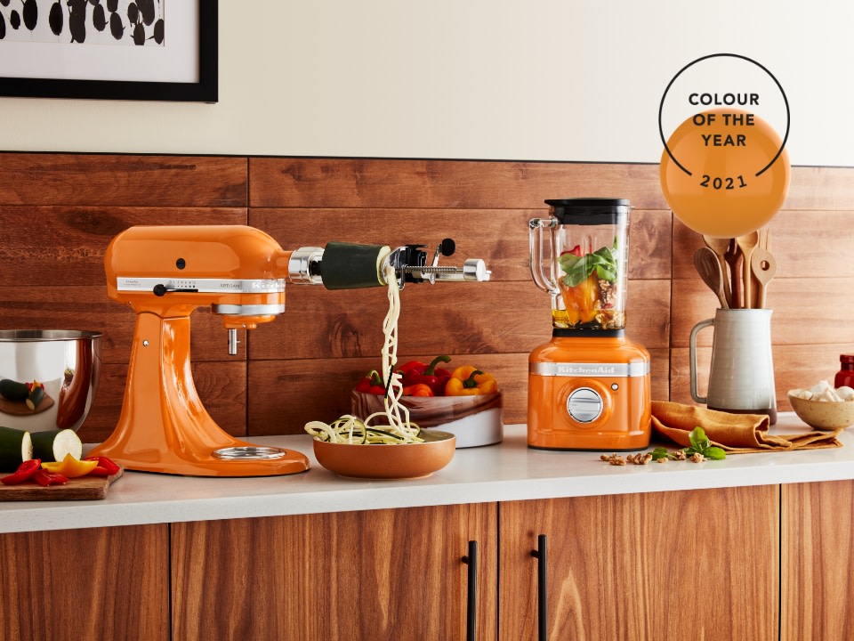 blender-k400-coty-honey-mixer-in-the-kitchen-colour-of-the-year-2021