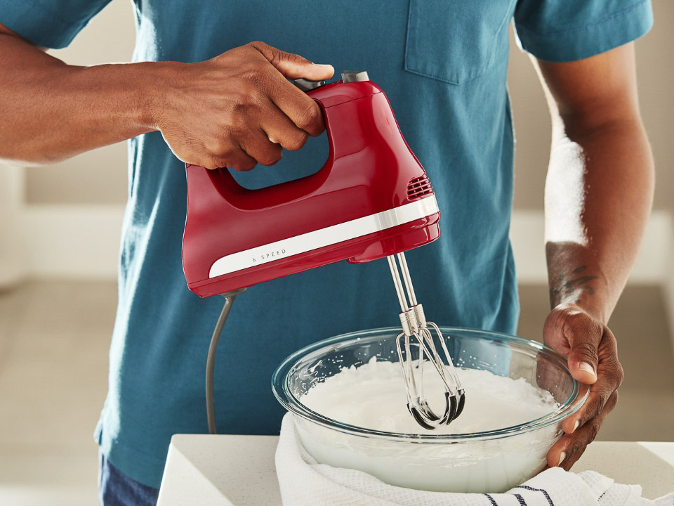 Sbattitore elettrico senza filo, 7 velocità, Empire Red - KitchenAid