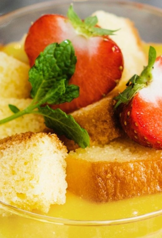 Import-Recipe - Lemon curd strawberry trifle