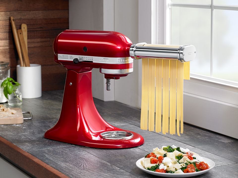Mixer-attachments-pasta-roller-stand-mixer-with-pasta-cutter-attachment