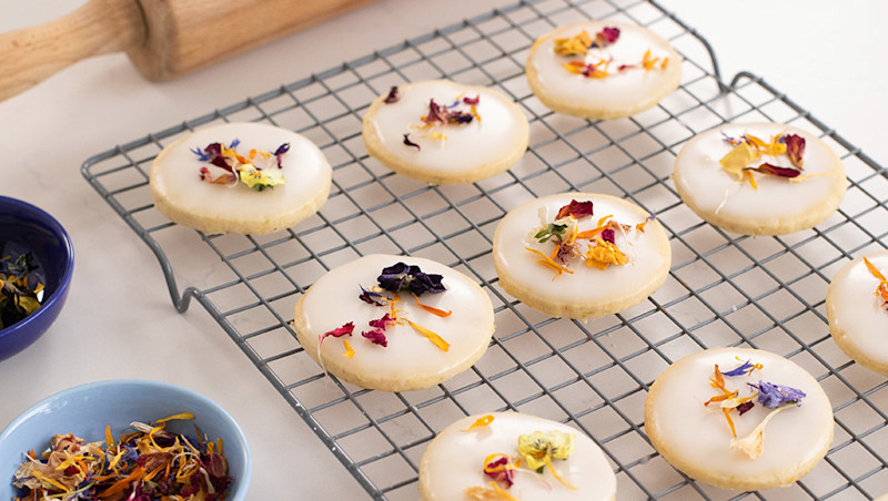 floral-shortbread-biscuits